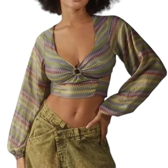 Urban Outfitters Kary Wrap Tie Waist Keyhole Crop Top New Size Small - Picture 1 of 8